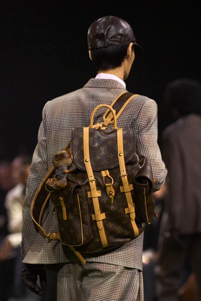 Look 98